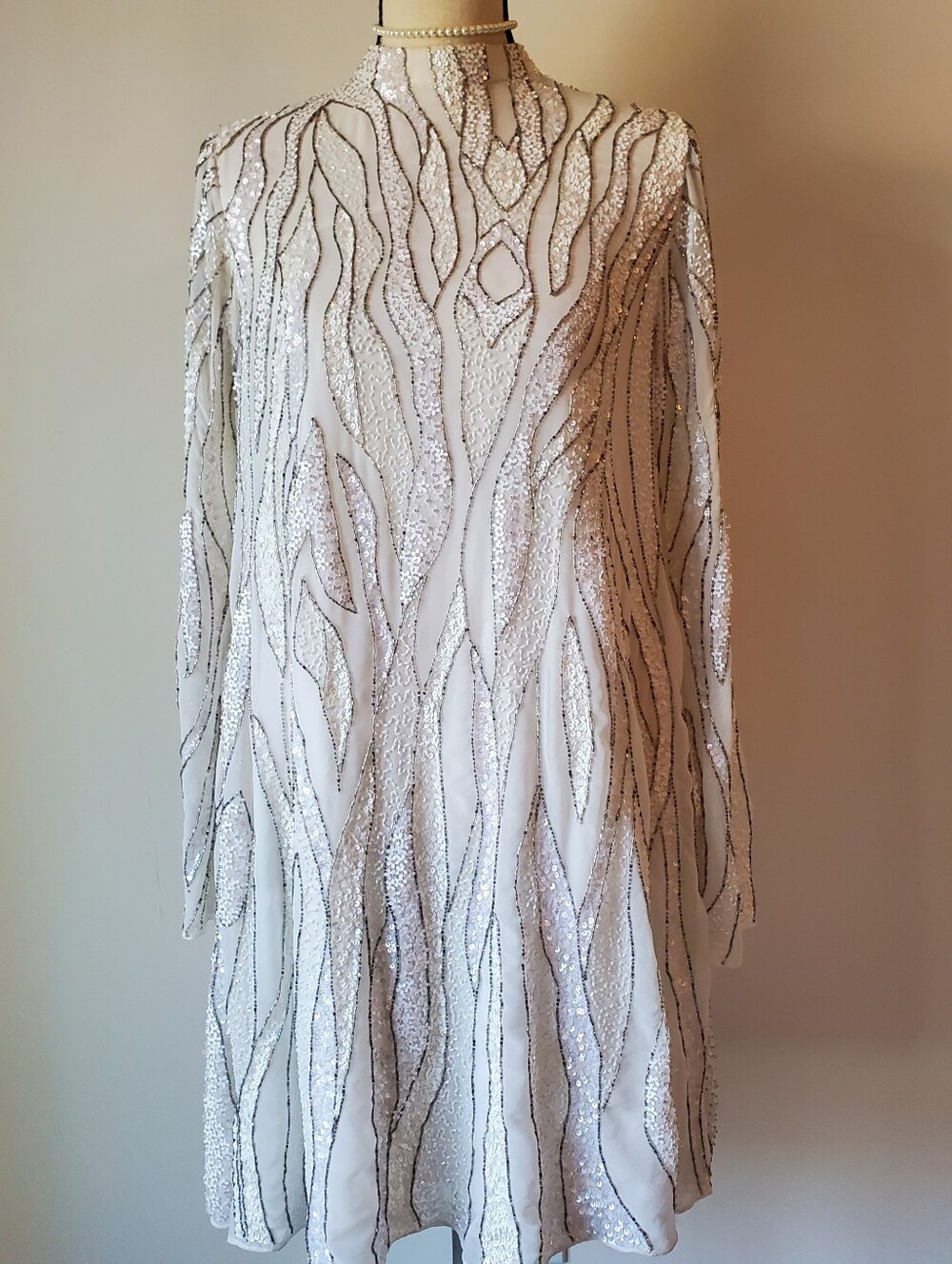 Vintage White Beaded Sequined Long Sleeve Flowy Cocktail Evening Dress Size M/L
